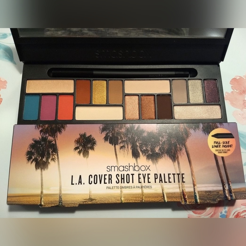 Brand New Smashbox L.A. Covershot Eyeshadow Palette With Eyeliner Set